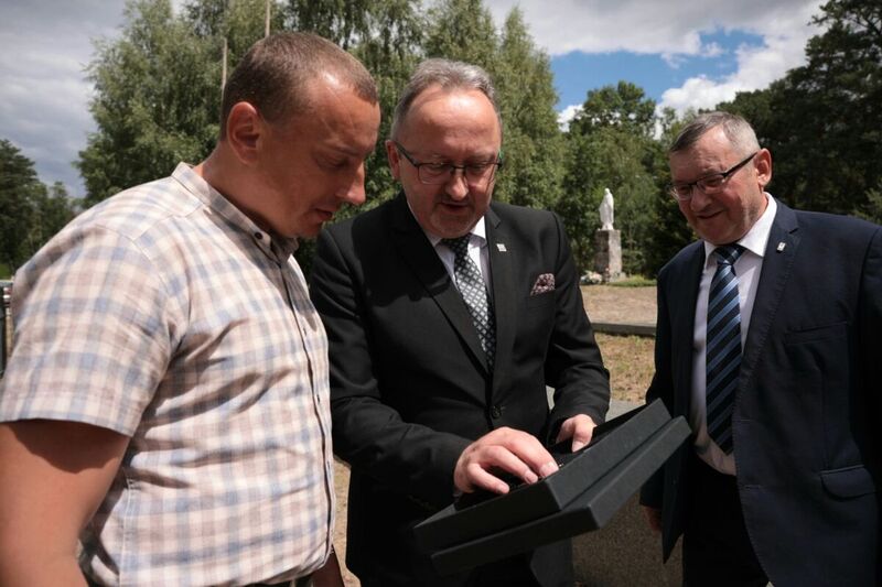 The Deputy President of the IPN paid tribute to the victims of the Volhynia Massacre, Ostrówki; 9 July 2022 Photo: Mikołaj Bujak IPN