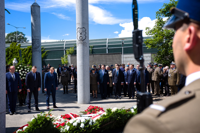 Representatives of state authorities, with Poland’s President Andrzej Duda, and PM Mateusz Morawiecki, paid homage to the victims of the Volhynian genocide in the anniversary commemoration in Warsaw.