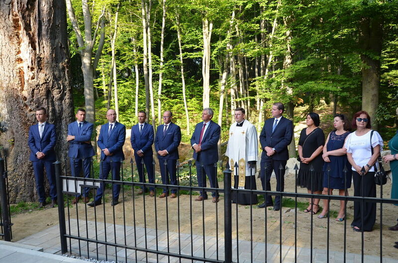 A commemoration of the local Jewish community at the former execution site in the Wolica Forest on the 80th anniversary of the beginning of the liquidation of the Dębica ghetto