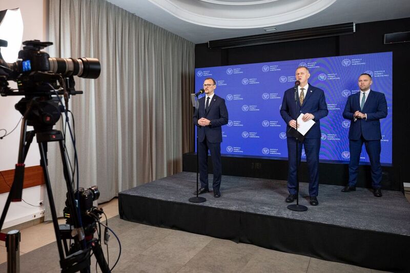 Press Release – Martial Law Crimes – a press conference of the IPN President Karol Nawrocki, Ph.D. and Prosecutor Andrzej Pozorski, Director of the IPN Chief Commission for the Prosecution of Crimes against the Polish Nation; Warsaw, 12 December 2022