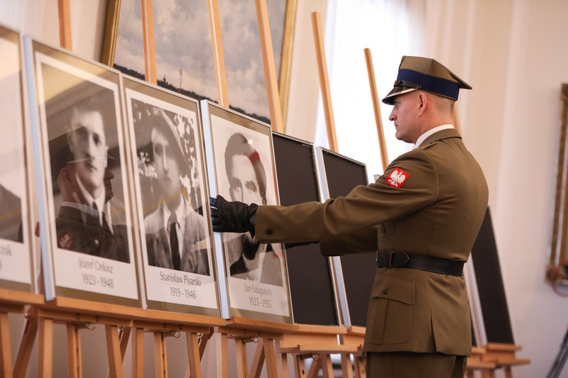The ceremony of handing out identification notes to family members of 20 victims of totalitarian regimes - Warsaw, 8 March 2023