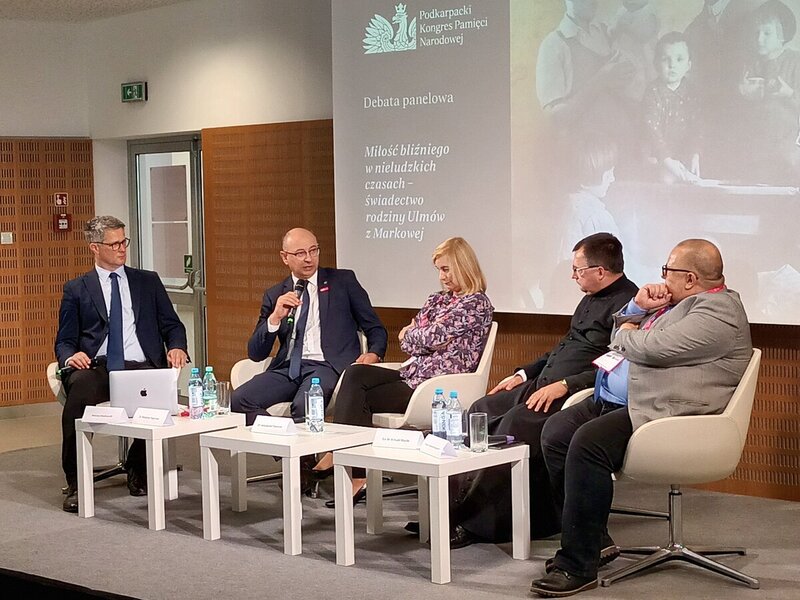 The panel debate, inspired by the story of the Ulma family at the regional Congress of National Remembrance in Rzeszów -- 5 October 2023; photo: M. Bujak (IPN)