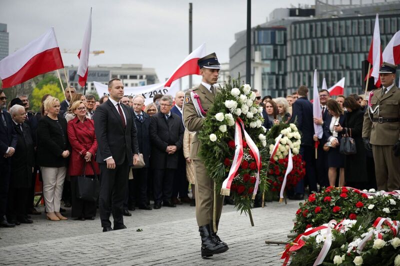 The IPN leadership commemorated victims of the 2010 Smoleńsk air crash; Photo: Mikołaj Bujak, IPN