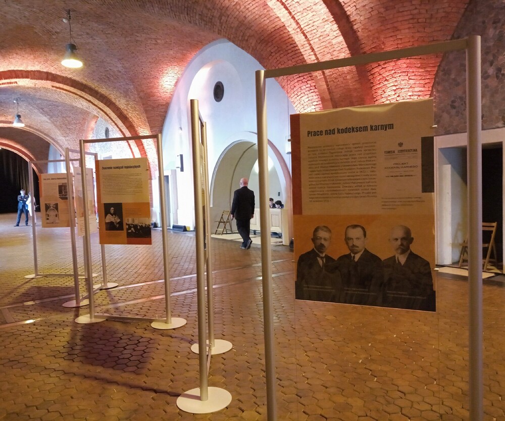 Prezentacja wystawy „Kodeks Makarewicza” w Arkadach Kubickiego na Zamku Królewskim w Warszawie, 11 lipca 2022. Fot. Michalina Żelazny/IPN