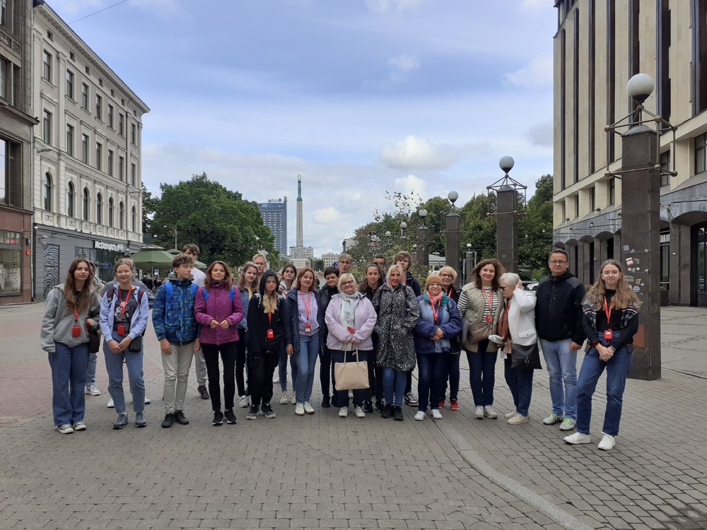 Laureaci konkursu „Kresy – polskie ziemie wschodnie w XX w.” w Rydze. Fot. Sergiusz Kazimierczuk/ IPN