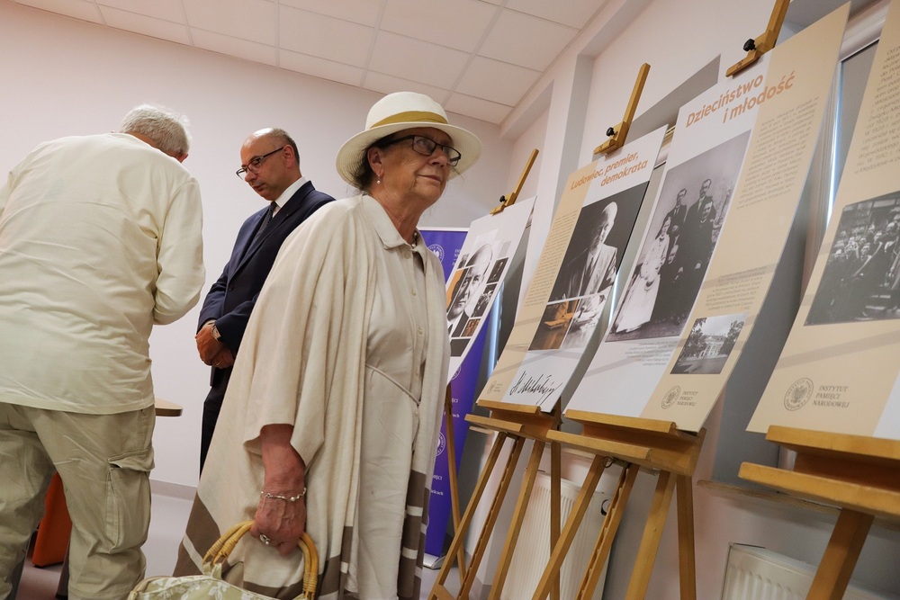 Otwarcie nowej wystawy o Stanisławie Mikołajczyku w Sandomierzu. Fot. Dariusz Skrzyniarz (IPN Kielce)