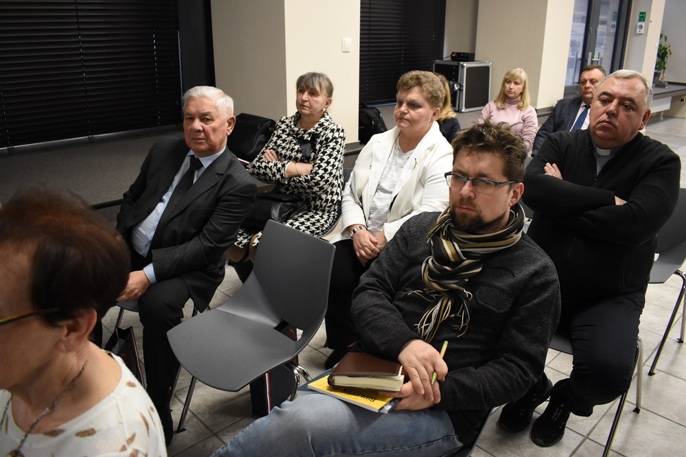 Dyskusja: Wokół niemieckiej zbrodni na rodzinie Ulmów z Markowej oraz pomocy świadczonej Żydom przez Polaków. Spojrzenie z różnych perspektyw