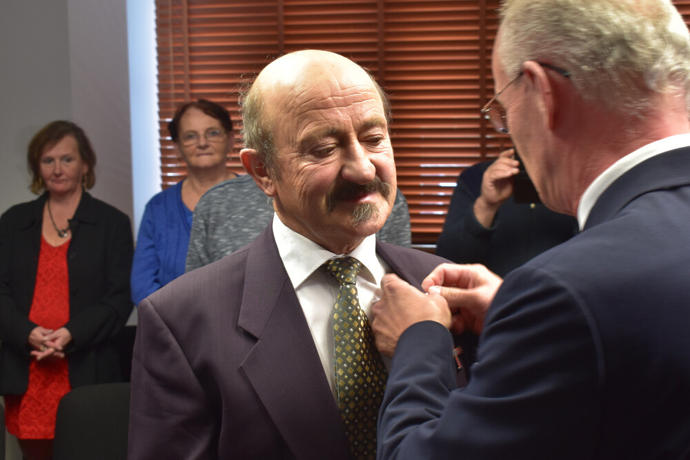 Uroczystość wręczenia Krzyży Wolności i Solidarności – Opole, 16 listopada 2023. Fot. Dominik Wojtkiewicz (IPN)