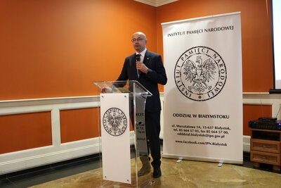 Konferencję otworzył Wiceprezes IPN dr Mateusz Szpytma