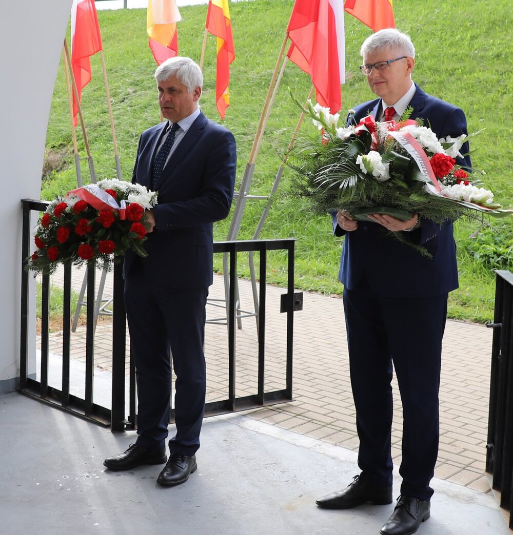 Złożenie kwiatów w rocznicę Bitwy Białostockiej w wojnie polsko-bolszewickiej 1920 r. Fot. A. Piekarska IPN