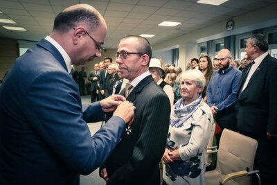 Uroczystość wręczenia Krzyży Wolności i Solidarności – Olsztyn, 4 października 2017. Fot. Sławomir Kasper (IPN)
