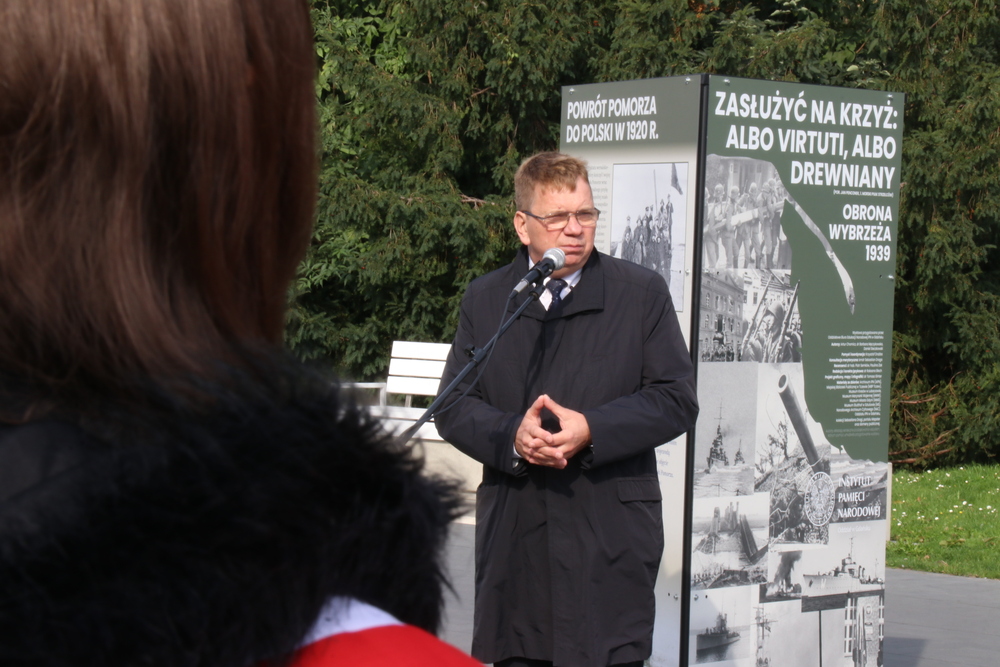 Wernisaż najnowszej wystawy IPN Gdańsk „Zasłużyć na krzyż: albo Virtuti, albo drewniany. Obrona Wybrzeża 1939” – Gdynia, 28 września 2021