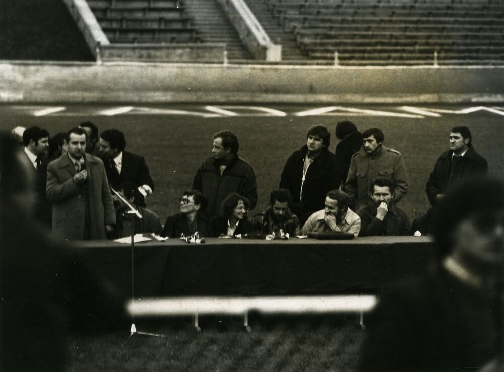 Fotografia z wizyty przedstawicieli MKZ w Częstochowie w dniu 21 października 1980 r. (IPN Gd 003/166 t. 4, k. 99/7)