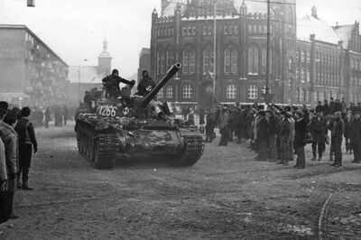 Fotografia przedstawiająca pierwsze dni stanu wojennego w Gdańsku