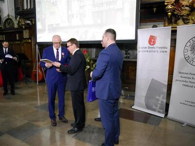 Nagrodę otrzymuje Andrzej Chmielewski