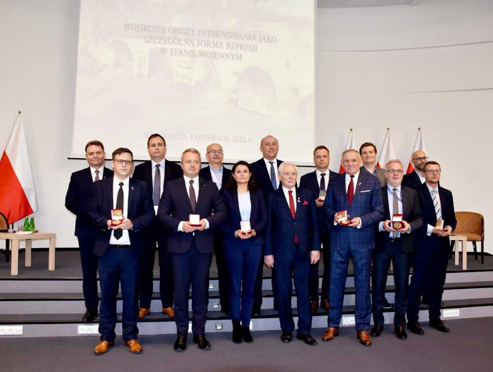 Konferencja naukowa w 40. rocznicę powołania Wojskowych Obozów Internowania