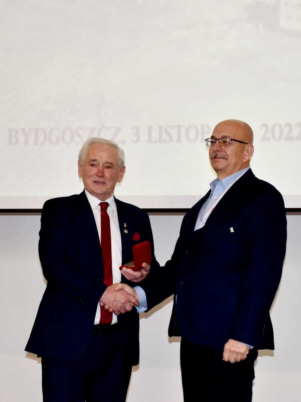 Konferencja naukowa w 40. rocznicę powołania Wojskowych Obozów Internowania