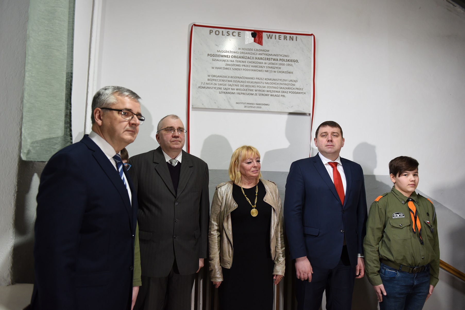 Odsłonięcie tablicy upamiętniającej członków Podziemnej Organizacji Harcerstwa Polskiego