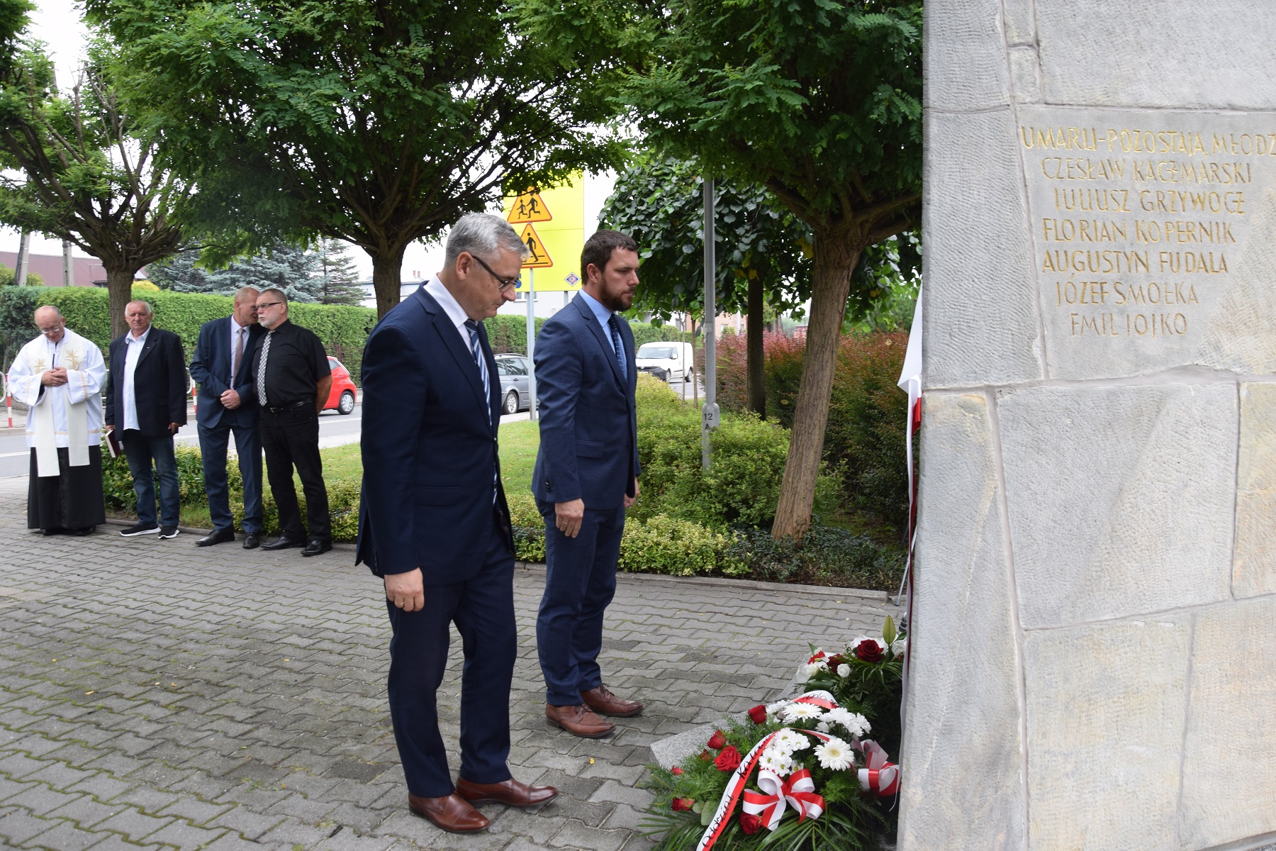 Uroczystość odsłonięcia i poświęcenia odrestaurowanego pomnika upamiętniającego powstańców śląskich – mieszkańców Gierałtowic poległych i zamordowanych w czasie II wojny światowej. Fot. Danuta Mikoda/IPN