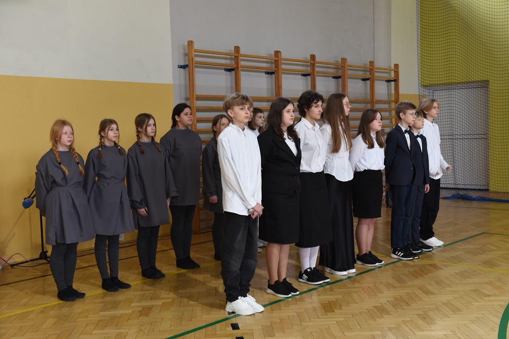 Uroczystość odsłonięcia tablicy upamiętniającej Rudolfa i Wojciecha Basików w Korbielowie. Fot. Monika Kobylańska, Krzysztof Liszka/IPN