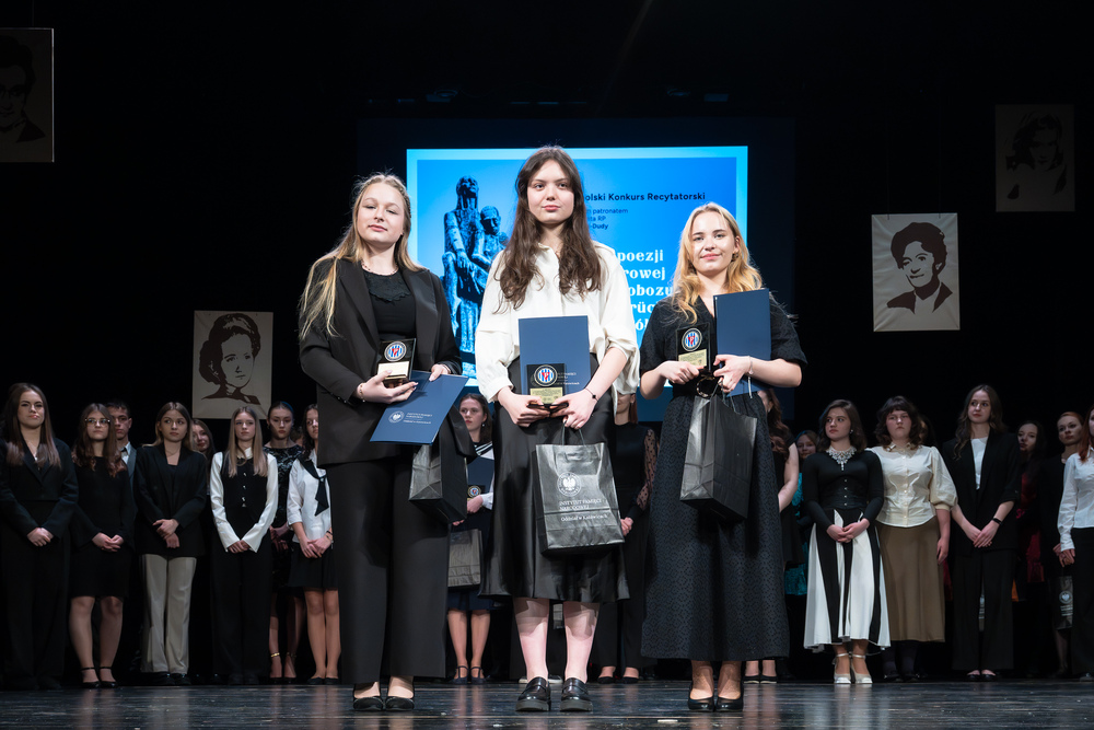 Gala finałowa XI edycji ogólnopolskiego konkursu recytatorskiego „W kręgu poezji i prozy lagrowej więźniarek KL Ravensbrück“ im. Wandy Półtawskiej – Ruda Śląska, 9 kwietnia 2025. Fot.: IPN Krzysztof Łojko