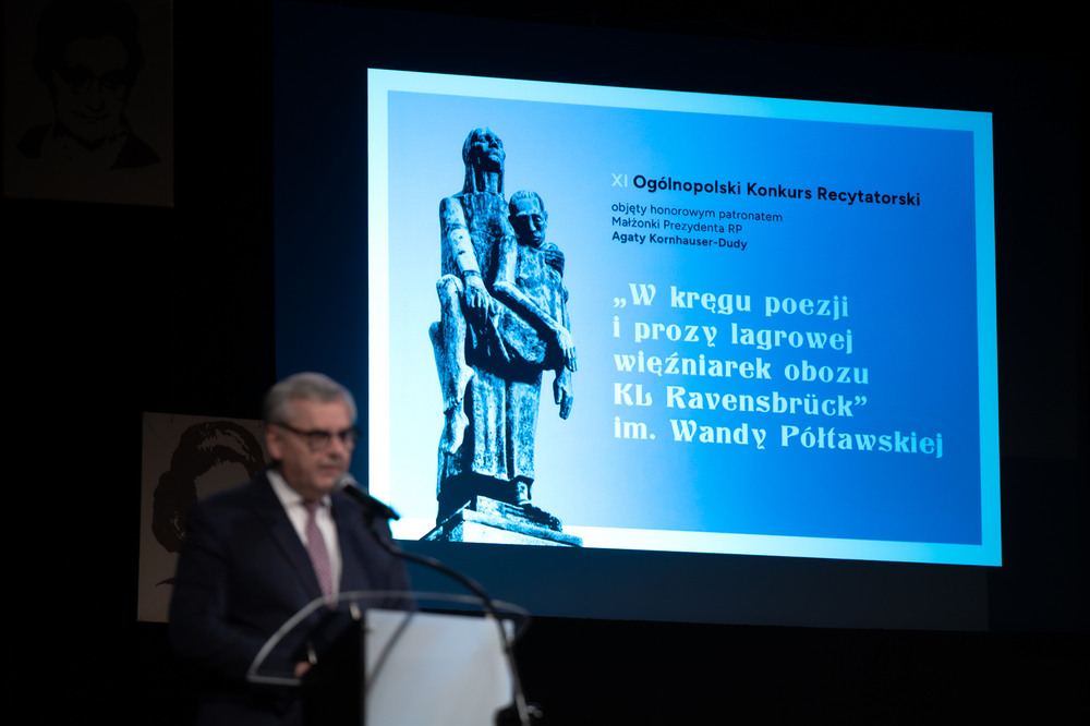 Gala finałowa XI edycji ogólnopolskiego konkursu recytatorskiego „W kręgu poezji i prozy lagrowej więźniarek KL Ravensbrück“ im. Wandy Półtawskiej – Ruda Śląska, 9 kwietnia 2025. Fot.: IPN Krzysztof Łojko