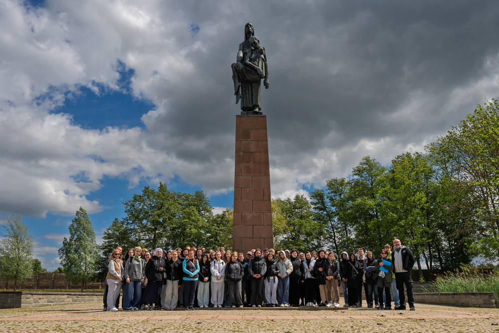 Wyjazd finalistów konkursu „W kręgu pamięci i prozy lagrowej więźniarek KL Ravensbrück” do Miejsca Pamięci i Przestrogi Ravensbrück, 23 – 26 maja 2025. Fot.: IPN Krzysztof Łojko