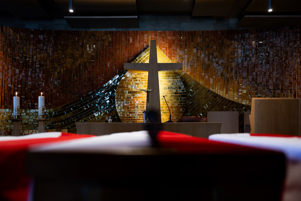 Uroczystość pogrzebowa Władysława Januszewskiego, Edmunda Kasprzyka oraz Henryka Skałeckiego, żołnierzy podziemia niepodległościowego w Katowicach. Fot.: IPN Krzysztof Łojko