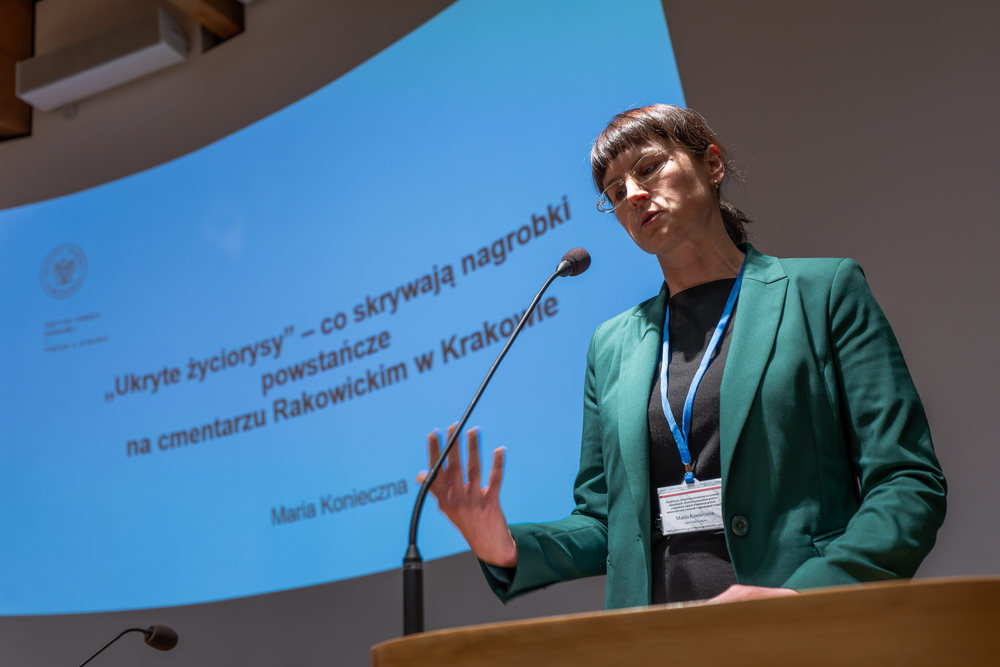 „Krajobraz powstańczy na polskich cmentarzach. Studium przypadków grobów powstańców ujętych w ewidencji grobów weteranów walk o wolność i niepodległość Polski”. Fot.: IPN Krzysztof Łojko