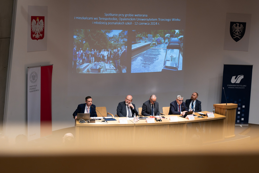 „Krajobraz powstańczy na polskich cmentarzach. Studium przypadków grobów powstańców ujętych w ewidencji grobów weteranów walk o wolność i niepodległość Polski”. Fot.: IPN Krzysztof Łojko