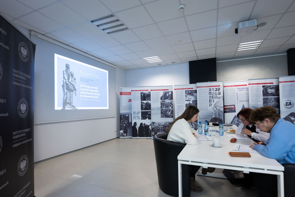 „W kręgu poezji i prozy lagrowej więźniarek KL Ravensbrück im. Wandy Półtawskiej”. Fot.: IPN Krzysztof Łojko