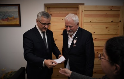 Wręczenie Krzyży Wolności i Solidarności Jerzemu Leopoldowi Gorolowi.