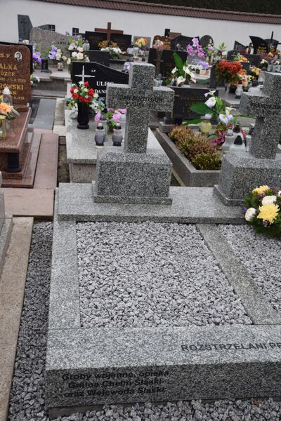 Zakończył się remont grobów wojennych w Chełmie Śląskim.