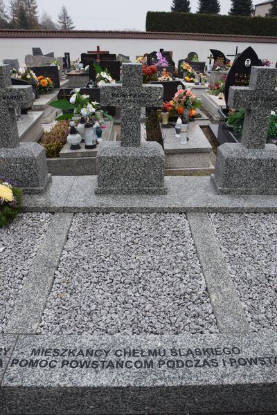 Zakończył się remont grobów wojennych w Chełmie Śląskim.