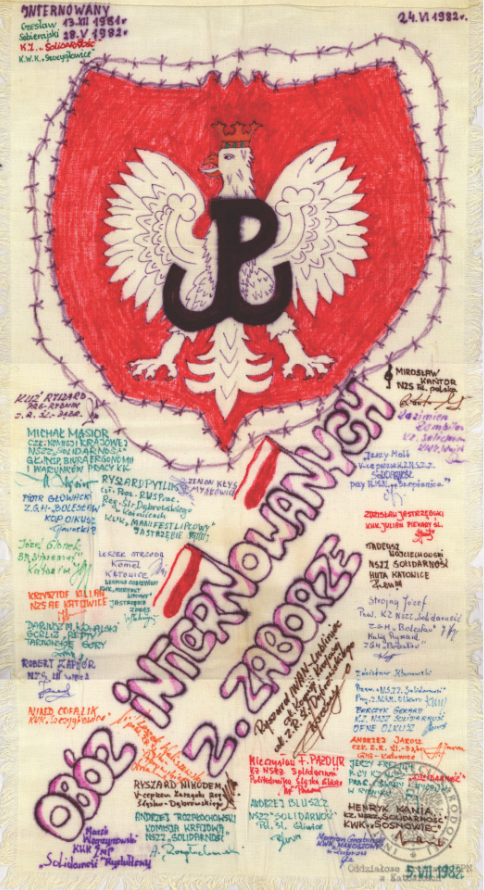 Makatki z podpisami internowanych ofiarowane Alfredowi Cofalikowi, pracownikowi KWK „Szczygłowice, organizatorowi NSZZ „S” i KPN w tej kopalni, z okresu internowania w Zabrzu-Zaborzu (AIPN Ka 043/1008, k. 19).