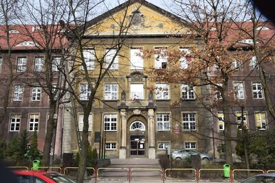 Siedziba Liceum Ogólnokształcącego w Mysłowicach (obecnie).