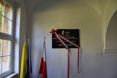 Odsłonięcie tablicy upamiętniającej siedzibę Głównego Szpitala Wojsk Powstańczych w Mysłowicach.