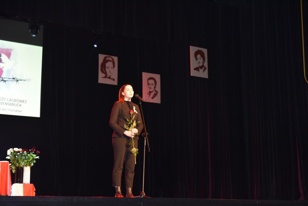 VIII edycja ogólnopolskiego konkursu recytatorskiego „W kręgu poezji i prozy lagrowej więźniarek KL Ravensbrück”. Fot. M. Kobylańska