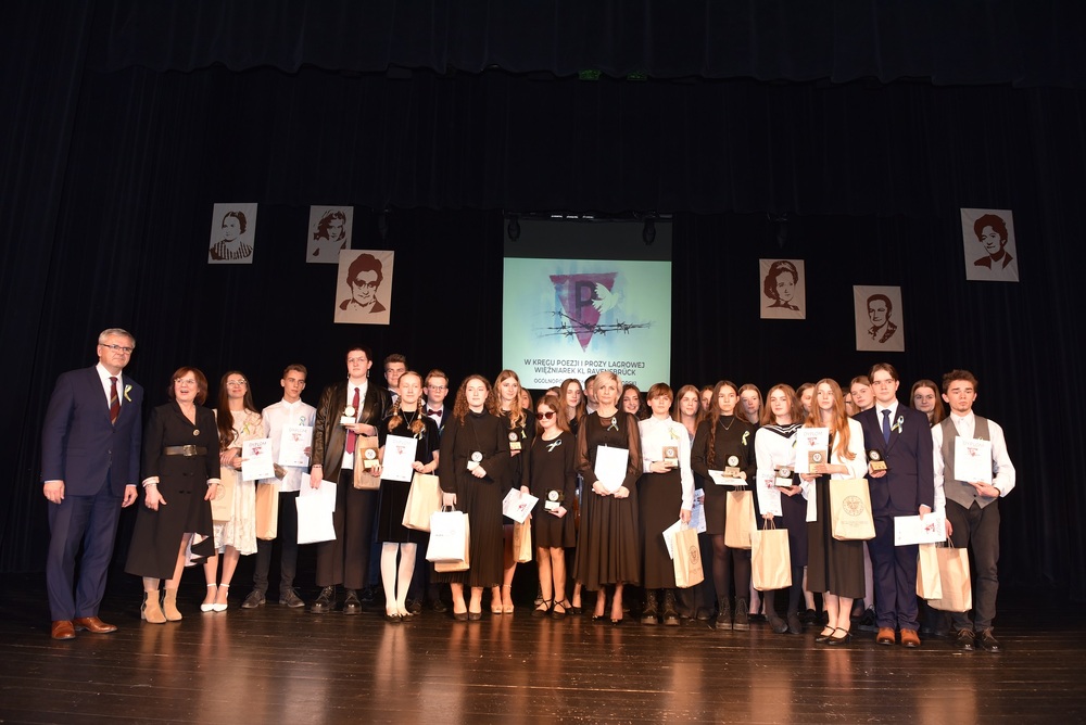 VIII edycja ogólnopolskiego konkursu recytatorskiego „W kręgu poezji i prozy lagrowej więźniarek KL Ravensbrück”. Fot. M. Kobylańska