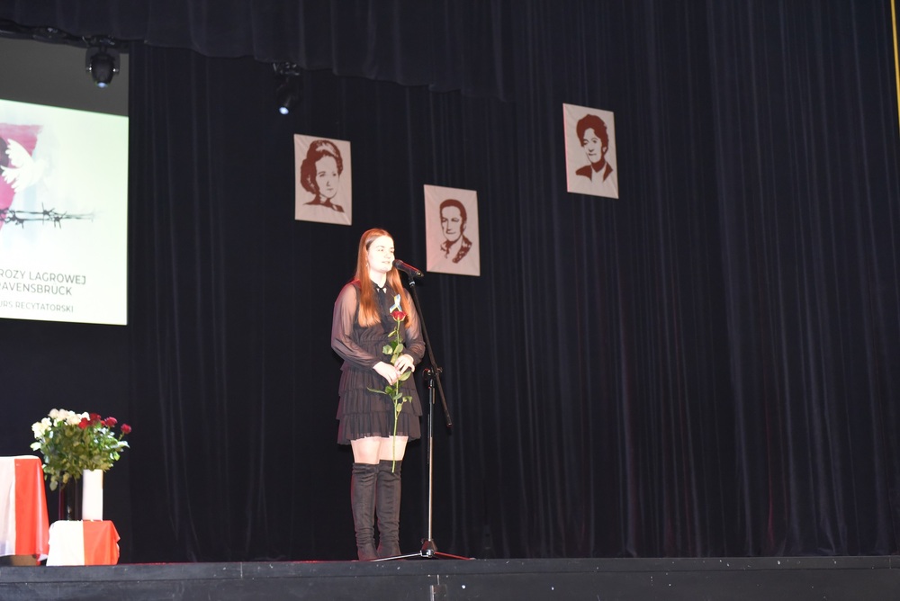 Gala finałowa VIII edycji ogólnopolskiego konkursu recytatorskiego „W kręgu poezji i prozy lagrowej więźniarek KL Ravensbrück”. Fot. M. Kobylańska
