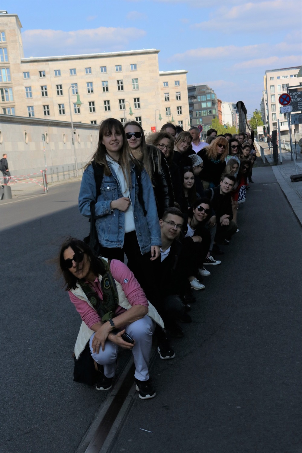 Jedną nogą w Berlinie Zachodnim, drugą - we Wschodnim.