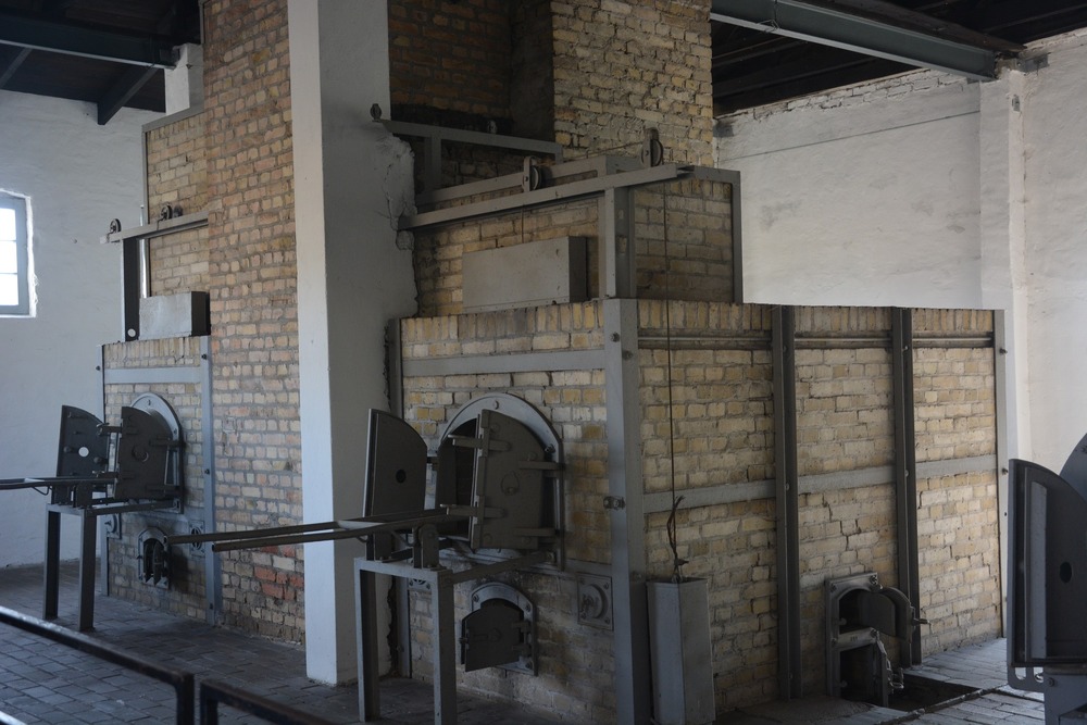 Piece krematoryjne (Miejsca Pamięci i Przestrogi Ravensbrück).