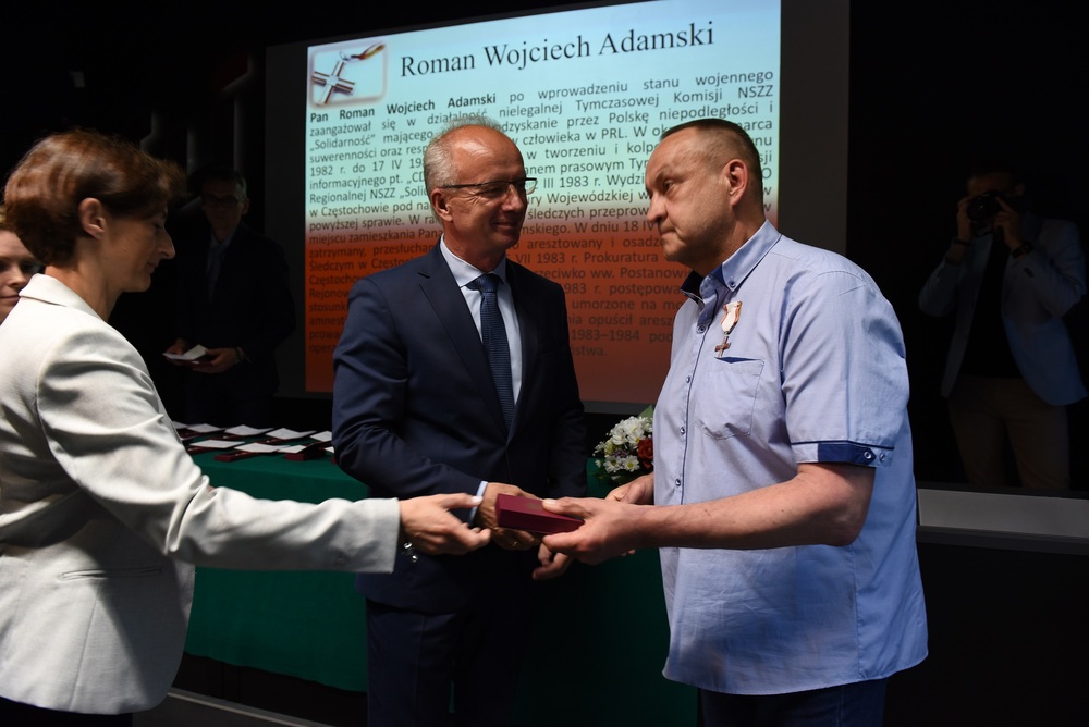 Uroczystość wręczenia Krzyży Wolności i Solidarności  w Katowicach . Fot. M. Kobylańska