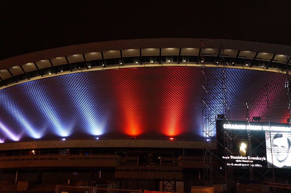 13 grudnia 2016 r., w 35. rocznicę wprowadzenia stanu wojennego, najbardziej charakterystyczny budynek w Katowicach był podświetlony w biało-czerwonych barwach.