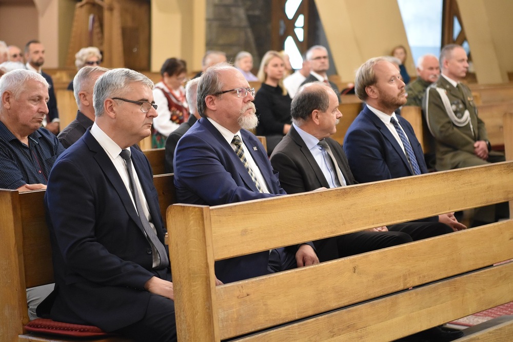 Uroczystość pogrzebowa śp. Jana Ficka, żołnierza VII Śląskiego Okręgu NSZ. Fot. Krzysztof Łojko/IPN