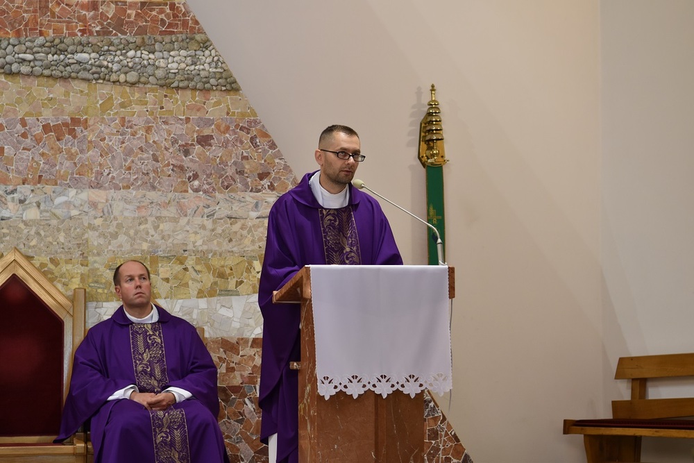 Uroczystość pogrzebowa śp. Jana Ficka, żołnierza VII Śląskiego Okręgu NSZ. Fot. Krzysztof Łojko/IPN