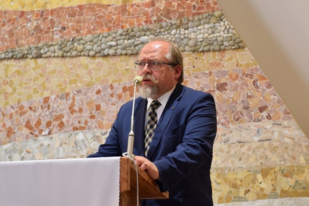 Uroczystość pogrzebowa śp. Jana Ficka, żołnierza VII Śląskiego Okręgu NSZ. Fot. Krzysztof Łojko/IPN