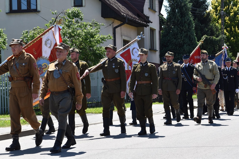Uroczystość pogrzebowa śp. Jana Ficka, żołnierza VII Śląskiego Okręgu NSZ. Fot. Krzysztof Łojko/IPN