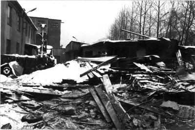 Materiały ze śledztwa prowadzonego przez WPG w Gliwicach w 1981 r., 
zniszczony budynek stolarni. sygn. akt IPN Ka 841/1