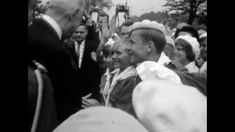 Kadry z filmu dokumentalnego „Przyjaciele czyli o rozumienia braterstwa w PRL“.